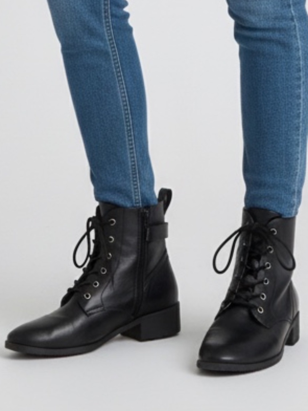 Jannicke Black Faux Leather Lace Up Ankle Boots Side Zip Size 10 Booties
